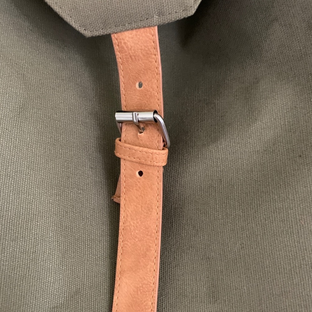 Backpack - Picture 2 of 5